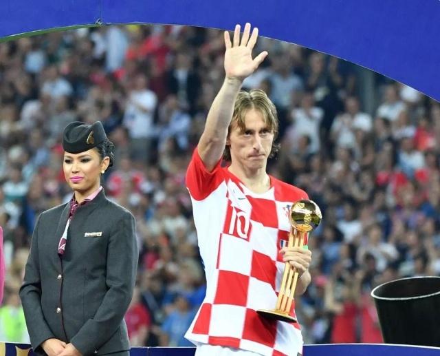 手感火热架炮就射 穆雷撤步三分空心入网