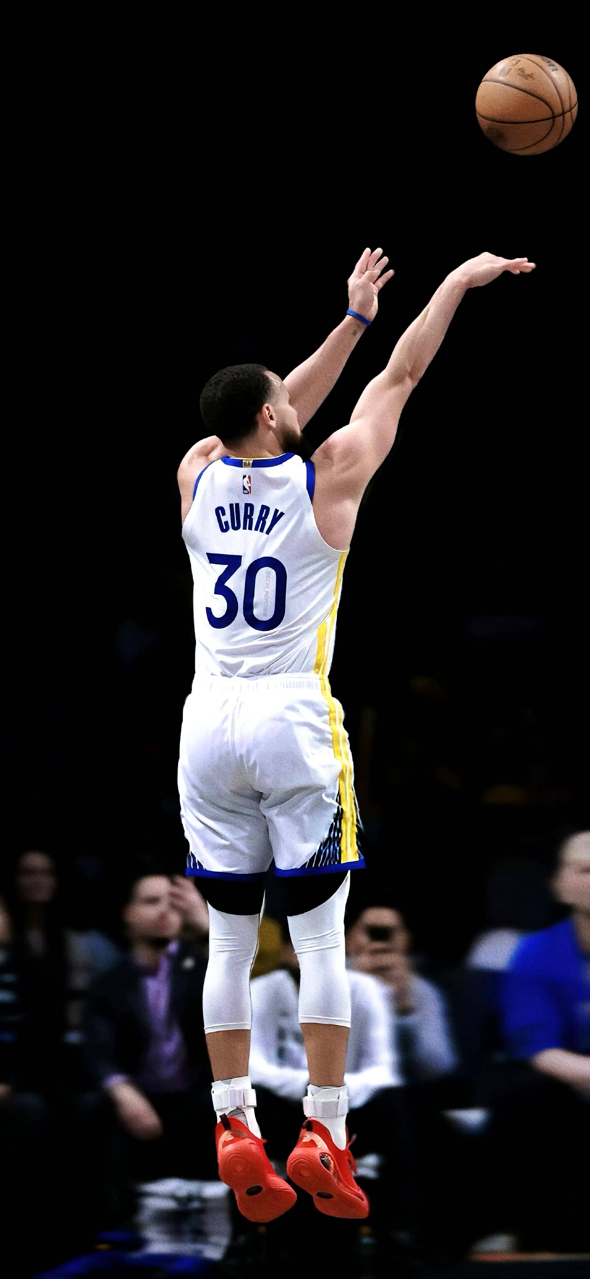 巴萨严打黄牛，追捕323起法兰克福球迷转售案件！