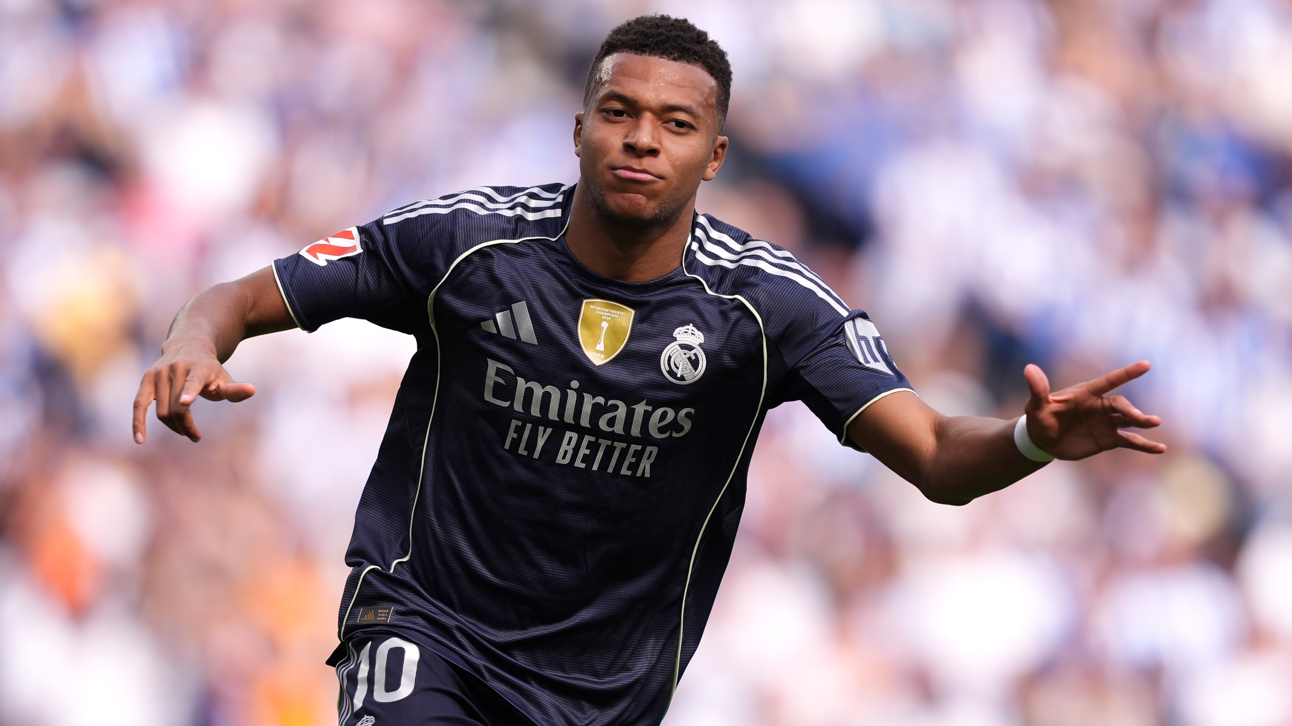 惨负30分+0胜13负！四川主帅：对于广州3个外援防守非常不成功