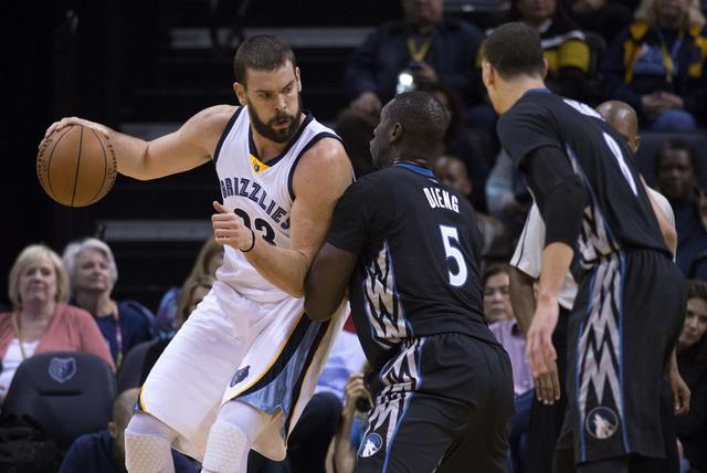 足球欧冠16强对阵出炉，多场焦点战提前上演