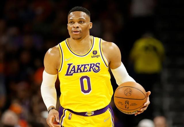 英媒：图赫尔与本怀特进行深入交谈，后者或将重返英格兰队