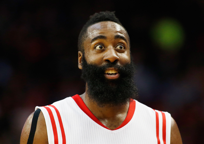 大谷翔平在 2024 年常规赛的一次冲垒中，由于动作过于完美被多队教练拿来当教材