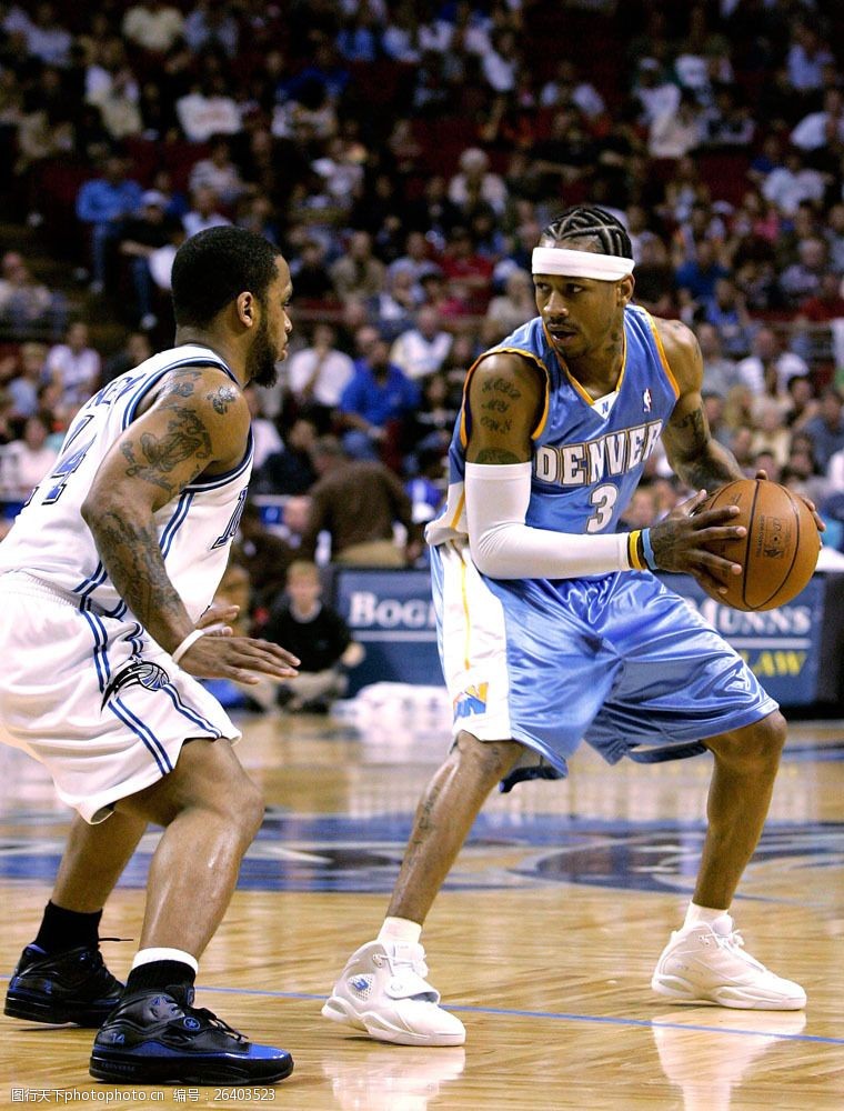 NBA：勇士主场击败小牛 库里三分火力全开