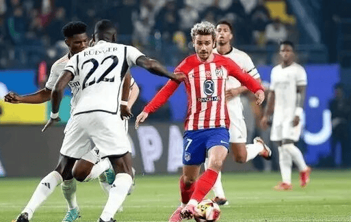 中超比赛回放：上海海港2-0战胜广州队,